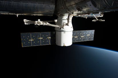 Close Up Dark Focus Horizon